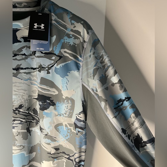 Under Armour Stretch wBreathable Mesh Back Long Sleeved Crew Neck Active Top - Picture 11 of 15